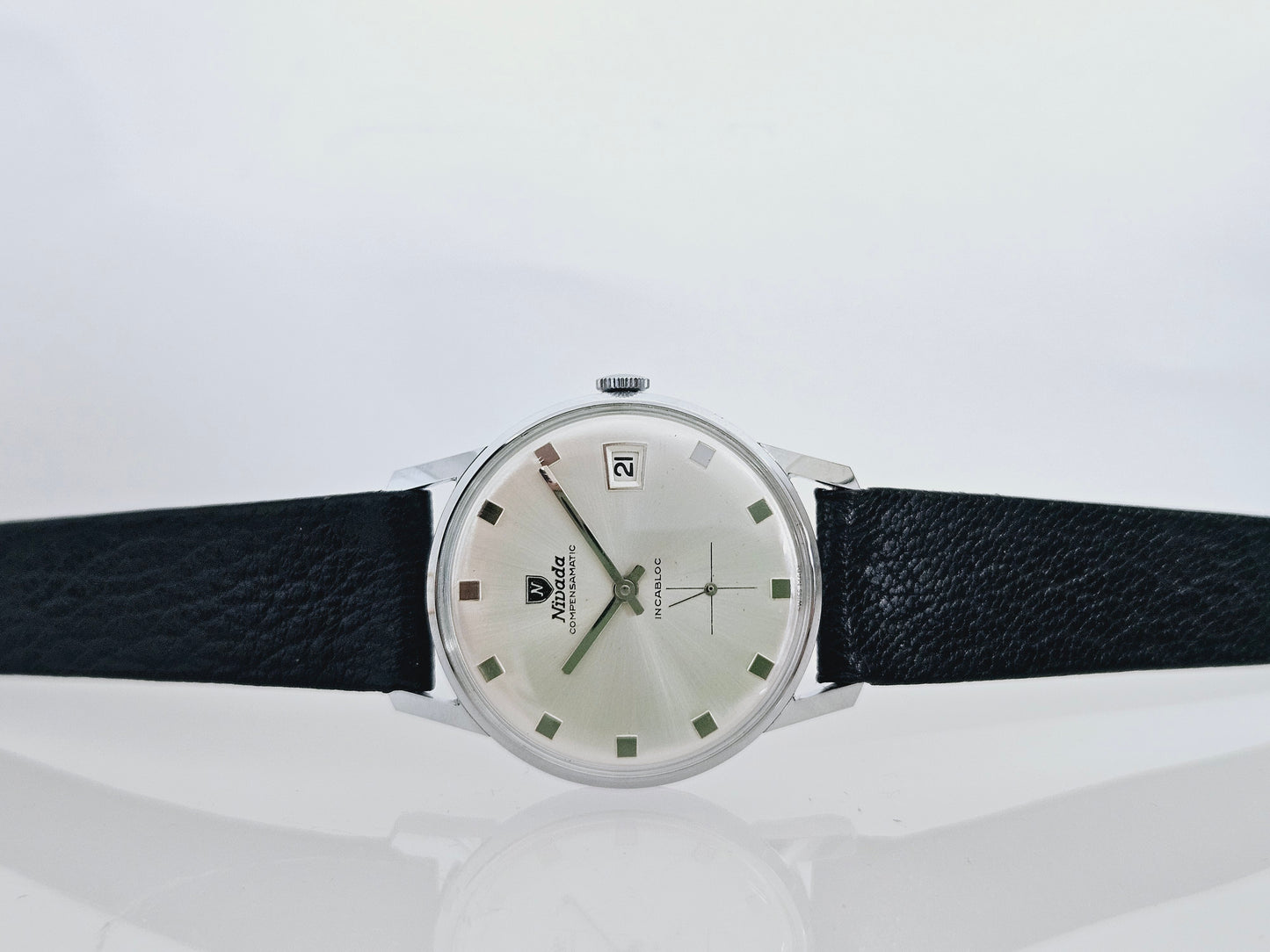 Nivada - Compensamatic Date - Steel Case - New Old Stock