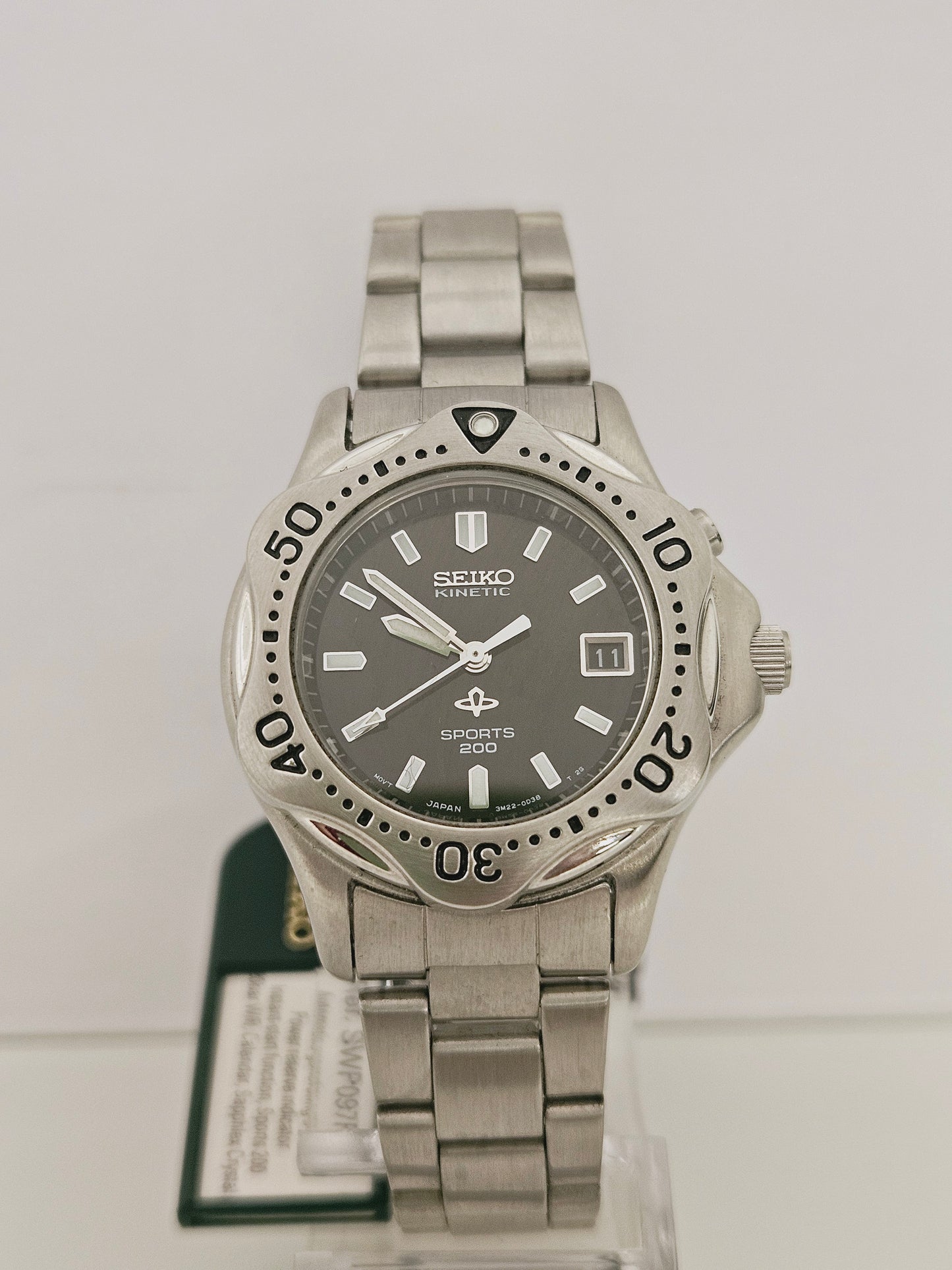 Seiko Kinetic - Sports 200 - Ref. 3M22-OB60 - Nos Diver