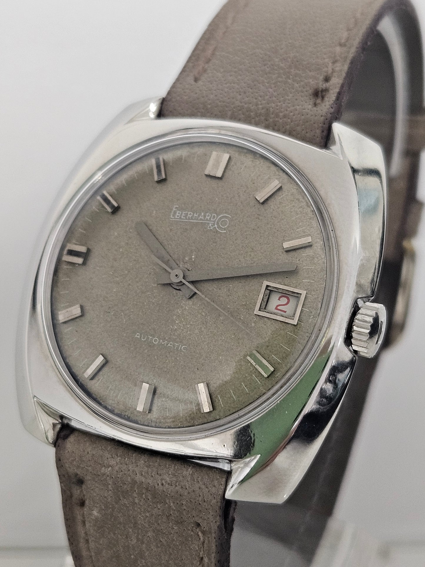 Eberhard & Co. - Date Roulette - Vintage Automatic - Cushion Steel Case