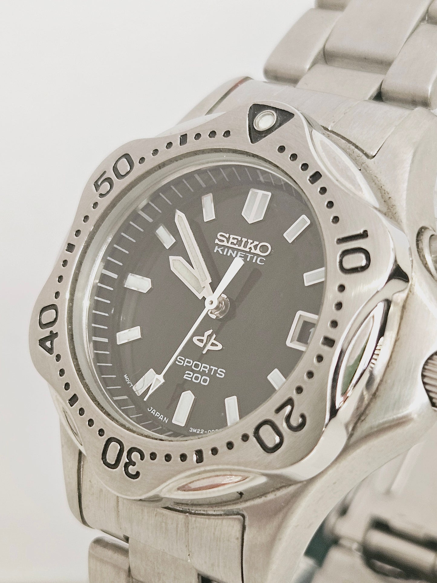Seiko Kinetic - Sports 200 - Ref. 3M22-OB60 - Nos Diver