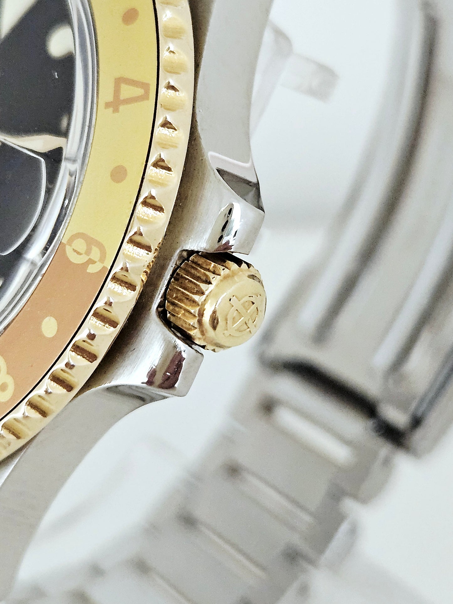 Zodiac - Root Beer - GMT Professional - 200 Meter