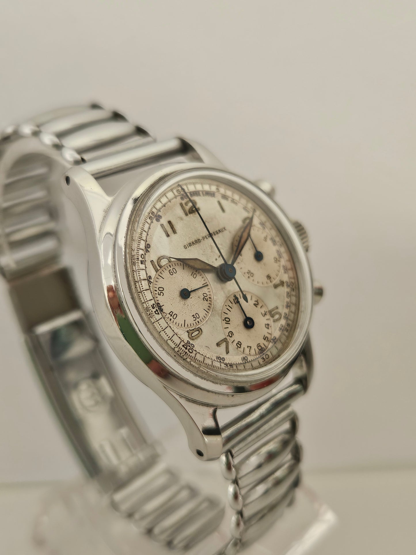 Girard Perregaux – Compax Ref. 22209 Chronograph – Cal. Universal Genève 281