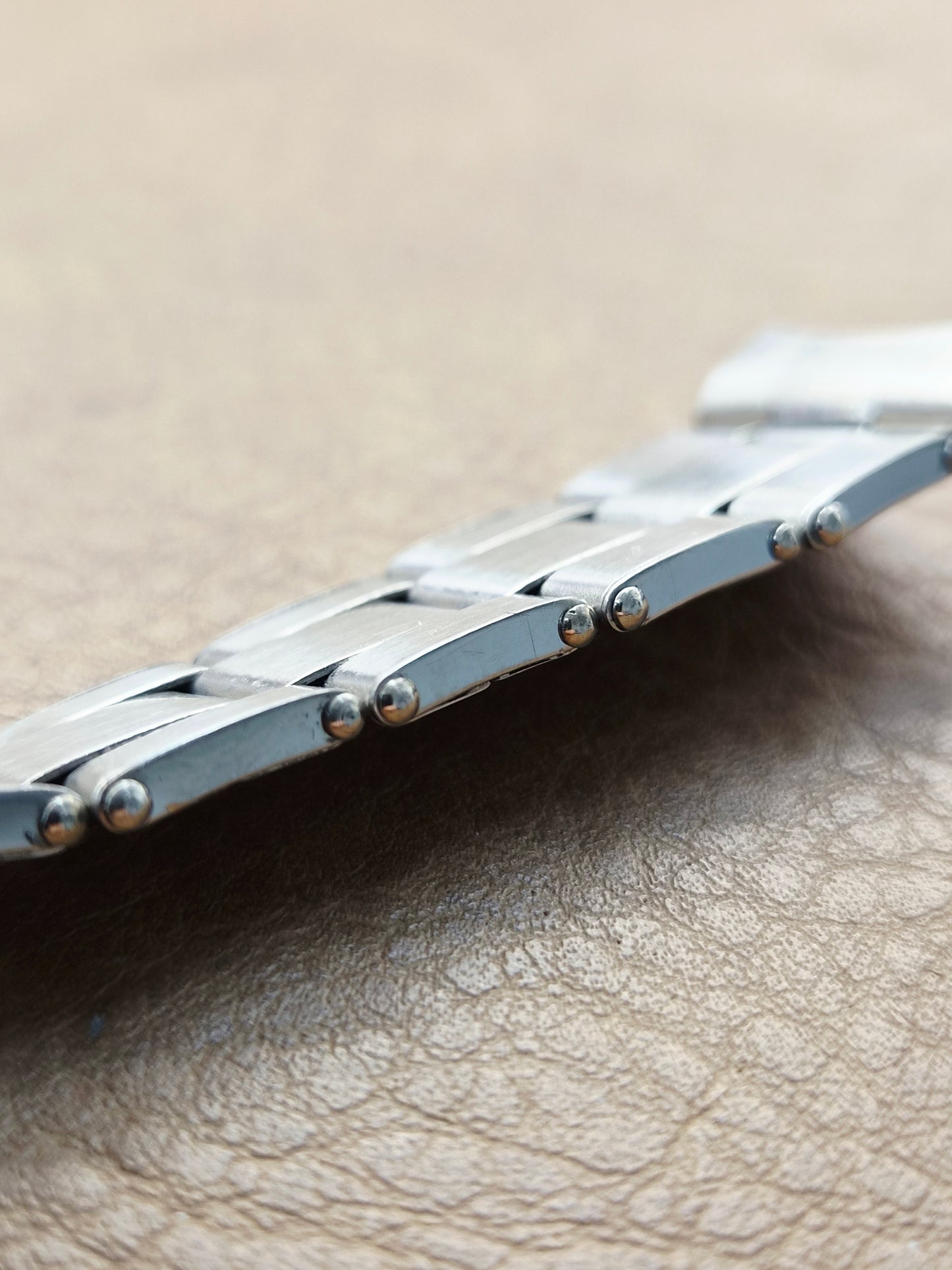Bracciale Oyster - Rivetti - Finali Curvi - Acciaio Vintage - 18 mm