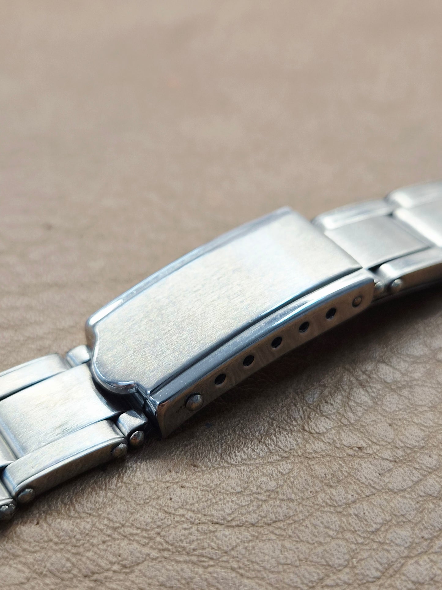 Bracciale Oyster - Rivetti - Finali Curvi - Acciaio Vintage - 18 mm